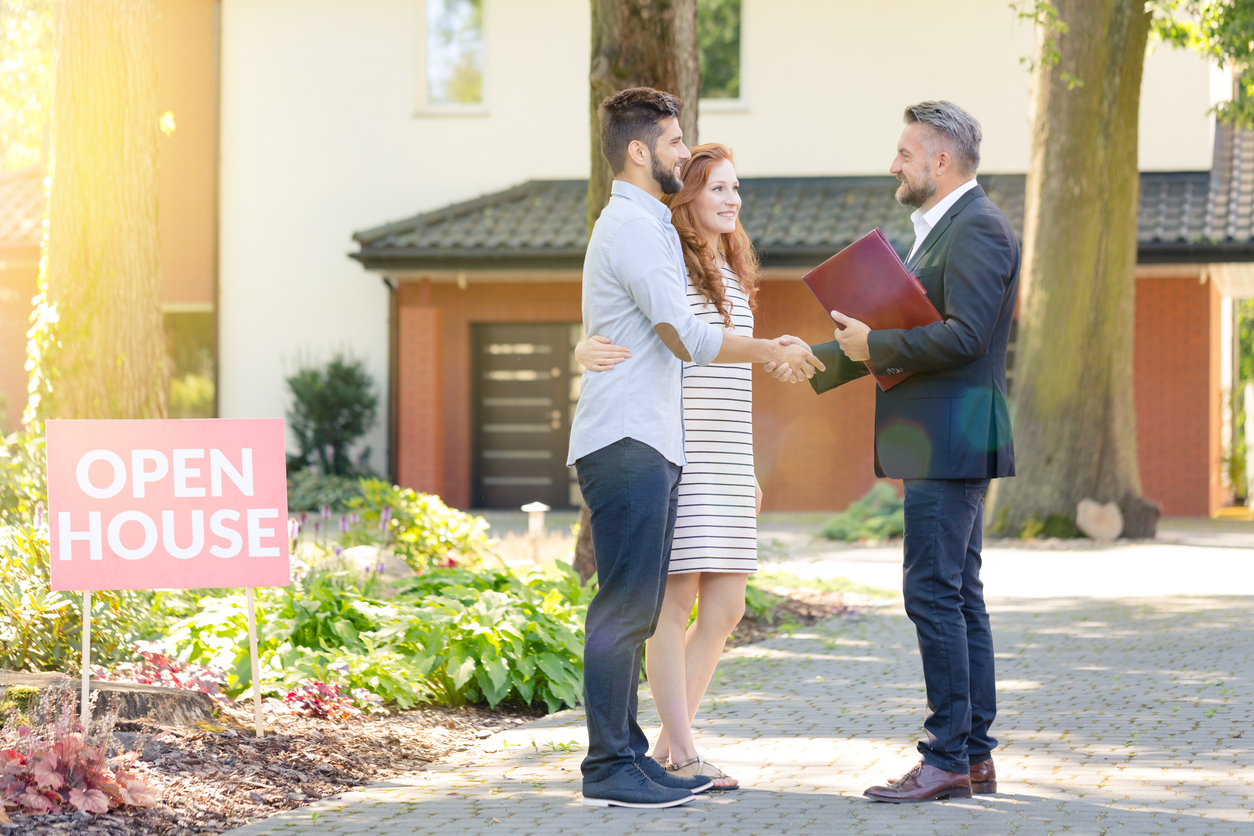 The Pros and Cons of Selling Your House for Cash in North Carolina