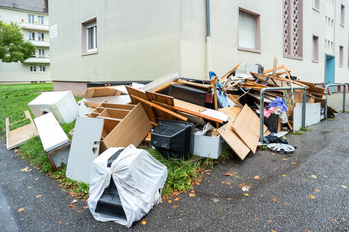 Maximizing Space Efficiency: How Junk Removal Can Help You Organize Better