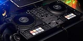 DJ controllers with advanced features make every performance amazing