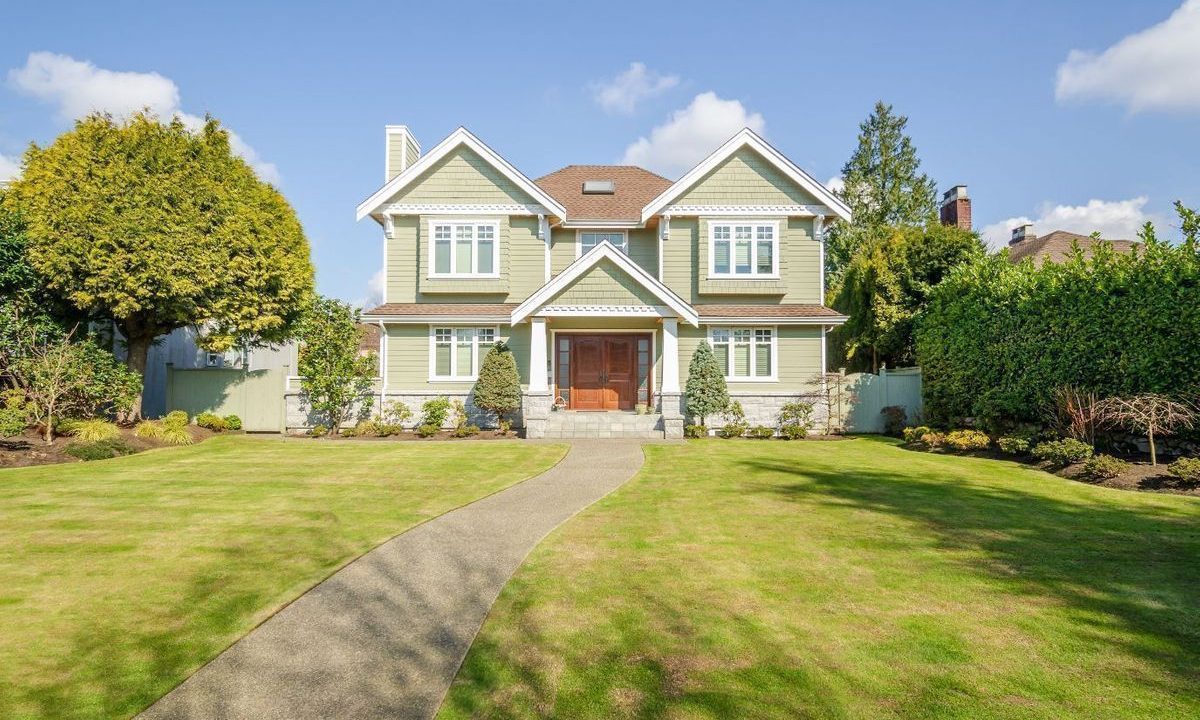 The Do’s and Don’ts of Selling a Fixer-Upper House